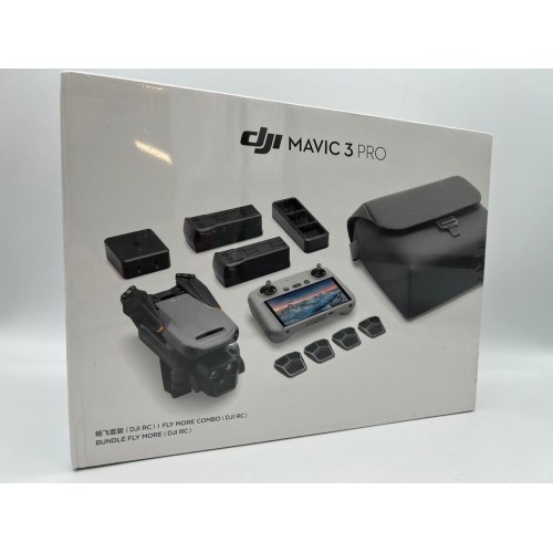 Квадрокоптер DJI Mavic 3 Fly More Combo в Оренбурге DJI RC / с экраном