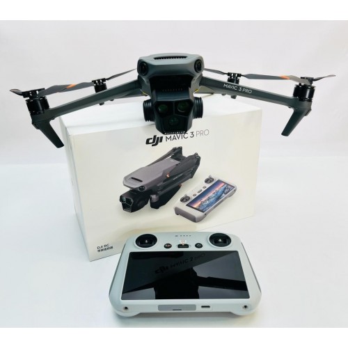 Квадрокоптер DJI Mavic 3 Pro в Оренбурге с пультом DJI RC