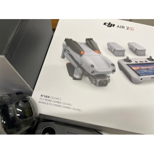 Квадрокоптер DJI AIR 2S Fly More Combo (пульт DJI RC с экраном) в Оренбурге